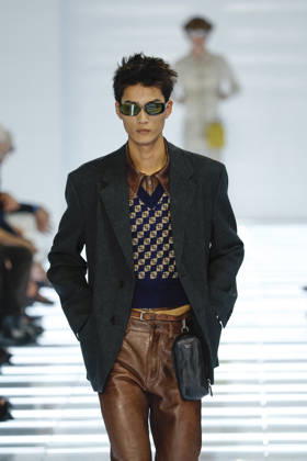 Runway at the Prada fashion show during Milan Fashion Week Menswear Spring Summer 2027 on June 21, 2026, in Milan, Italy Bestimage Milan France,detected_source_language  Copyright: xAgencex xBestimagexAgencex xBestimagex