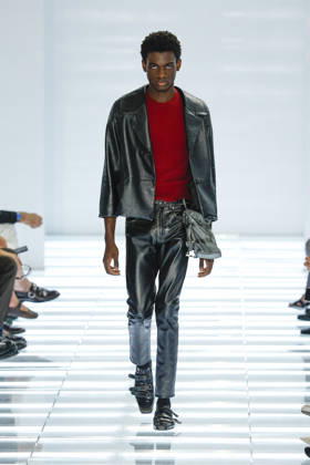 Runway at the Prada fashion show during Milan Fashion Week Menswear Spring Summer 2027 on June 21, 2026, in Milan, Italy Bestimage Milan France,detected_source_language  Copyright: xAgencex xBestimagexAgencex xBestimagex