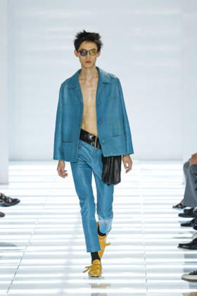 Runway at the Prada fashion show during Milan Fashion Week Menswear Spring Summer 2027 on June 21, 2026, in Milan, Italy Bestimage Milan France,detected_source_language  Copyright: xAgencex xBestimagexAgencex xBestimagex