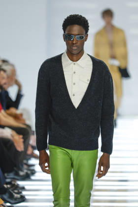 Runway at the Prada fashion show during Milan Fashion Week Menswear Spring Summer 2027 on June 21, 2026, in Milan, Italy Bestimage Milan France,detected_source_language  Copyright: xAgencex xBestimagexAgencex xBestimagex