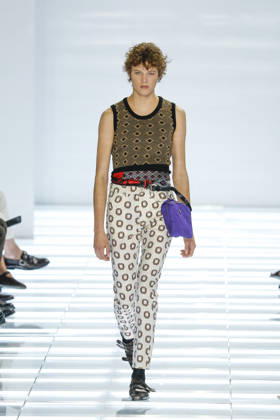 Runway at the Prada fashion show during Milan Fashion Week Menswear Spring Summer 2027 on June 21, 2026, in Milan, Italy Bestimage Milan France,detected_source_language  Copyright: xAgencex xBestimagexAgencex xBestimagex