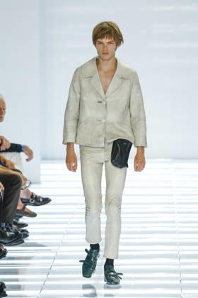 Runway at the Prada fashion show during Milan Fashion Week Menswear Spring Summer 2027 on June 21, 2026, in Milan, Italy Bestimage Milan France,detected_source_language  Copyright: xAgencex xBestimagexAgencex xBestimagex
