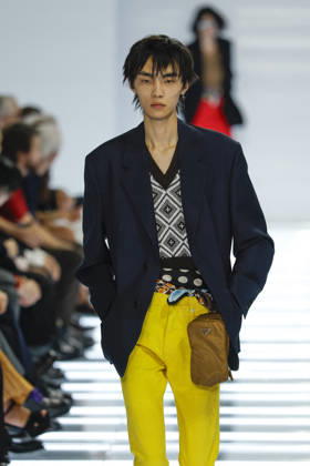 Runway at the Prada fashion show during Milan Fashion Week Menswear Spring Summer 2027 on June 21, 2026, in Milan, Italy Bestimage Milan France,detected_source_language  Copyright: xAgencex xBestimagexAgencex xBestimagex