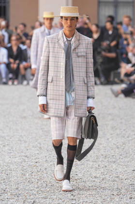 IPA85942188 - Milan, Milan Men™s Fashion Week Spring Summer 2027 - Men™s Fashion, Spring Summer 2027 - Thom Browne fashion show - runway in the photo: Model  Copyright: xRiccardoxGIordanox xRiccardoxGiordanox 85942188