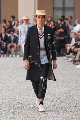 IPA85942259 - Milan, Milan Men™s Fashion Week Spring Summer 2027 - Men™s Fashion, Spring Summer 2027 - Thom Browne fashion show - runway in the photo: Model  Copyright: xRiccardoxGIordanox xRiccardoxGiordanox 85942259