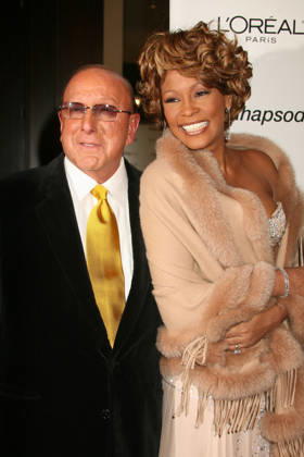 10 February 2007 - Beverly Hills, California - Clive Davis and Whitney Houston. Clive Davis 2007 Pre-Grammy Awards Party at the Beverly Hilton Hotel. Beverly Hills USA - ZUMAa123 20260622_zaa_a123_011 Copyright: xByronxPurvisx