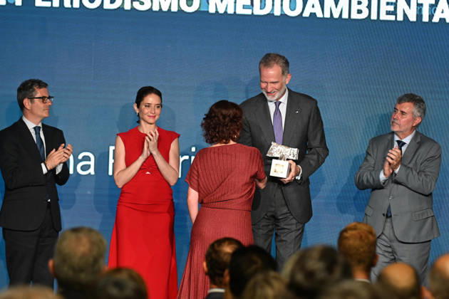 King Felipe IV Presents the 43rd Edition of the 2026 King of Spain International Journalism Awards Félix Bolanos, Isabel Díaz Ayuso, and King Felipe VI alongside the award winners during the awards ceremony for the 2026 King of Spain International Journalism Awards, on June 22, 2026, in Madrid, Spain. These awards are organized by the EFE News Agency and the Spanish Agency for International Development Cooperation (AECID), and since 1983 have recognized journalistic excellence in Ibero-American countries, as well as in those nations with which Spain maintains historical, KING PHILIP VI KING OF SPAIN INTERNATIONAL JOURNALISM AWARDS EFE NEWS AGENCY SPANISH AGENCY FOR INTERNATIONAL DEVELOPMENT COOPERATION José Madrid Madrid, Spain,detected_so Copyright: xJosà xOlivax 7615760