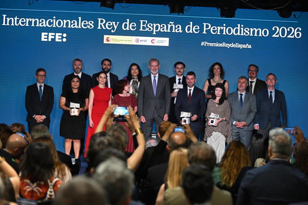 King Felipe IV Presents the 43rd Edition of the 2026 King of Spain International Journalism Awards Félix Bolanos, Isabel Díaz Ayuso, and King Felipe VI alongside the award winners during the awards ceremony for the 2026 King of Spain International Journalism Awards, on June 22, 2026, in Madrid, Spain. These awards are organized by the EFE News Agency and the Spanish Agency for International Development Cooperation (AECID), and since 1983 have recognized journalistic excellence in Ibero-American countries, as well as in those nations with which Spain maintains historical, KING PHILIP VI KING OF SPAIN INTERNATIONAL JOURNALISM AWARDS EFE NEWS AGENCY SPANISH AGENCY FOR INTERNATIONAL DEVELOPMENT COOPERATION José Madrid Madrid, Spain,detected_so Copyright: xJosà xOlivax 7615768