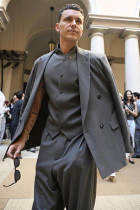 June 22, 2026, Milan, Italy: German-Spanish actor Aron Piper arrives to attend the presentation of Italian fashion house Giorgio Armani Men s Spring Summer 2027 collection during the Milan Fashion Week in Milan, Italy, 22 June 2026. Milan Fashion Week runs from 19 to 23 June 2026. ANSA DANIEL DAL ZENNARO. Milan Italy  - ZUMAa110 20260622_zaf_a110_029 Copyright: xDanielxDalxZennarox