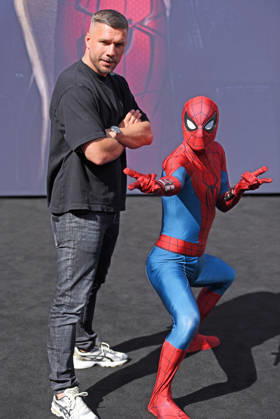 Lukas Podolski beim Fan-Event zu SPIDER-MAN: BRAND NEW DAY am Uber Platz in Berlin am 22.06.2026