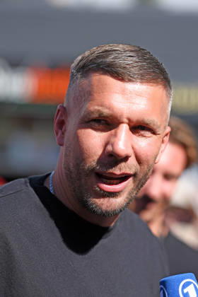 Lukas Podolski beim Fan-Event zu SPIDER-MAN: BRAND NEW DAY am Uber Platz in Berlin am 22.06.2026