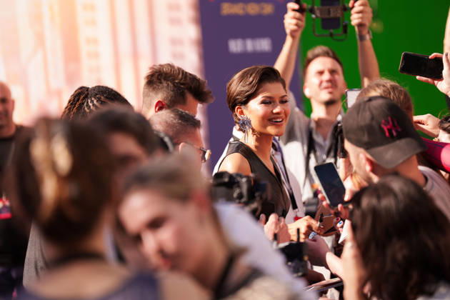Zendaya beim Fanevent zum neuen Marvel Spider-Man Film, Spider-Man: Brand New Day 22.06.2026, Promis, Film, Berlin, Zendaya beim Fanevent zum neuen Marvel Spider-Man Film, Spider-Man: Brand New Day Zendaya gibt Autogramme für ihre Fans, Zendaya is writing autographs for her fans Berlin Berlin Berlin Deutschland Copyright: xJamesxZabelx