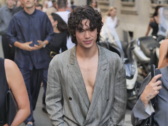 IPA85951742 - Milan, Milan Men s Fashion Week: Spring Summer 2026 2027 - Men s Fashion, Spring Summer 2026 — Armani fashion show; pictured: Conan Gray  Copyright: xLucaxPontix xLucaPonti IpaAgencyx 85951742