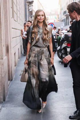 IPA85954146 - Milan, Milan Fashion Week Menswear Spring Summer 2027 - Men s Fashion, Spring Summer 2027 - Giorgio Armani Fashion Show - Guests arriving. Pictured: Laila Hasanovic (model, girlfriend of tennis player Jannik Sinner)  Copyright: xAlessandroxBremecx xx 85954146