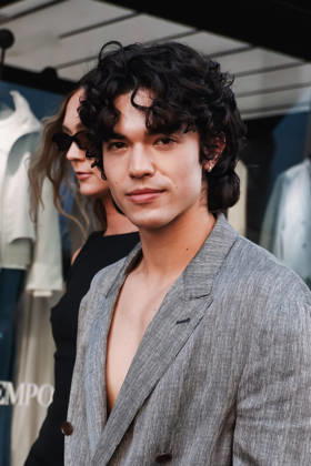 IPA85954273 - Milan, Milan Fashion Week Menswear Spring Summer 2027 - Men s Fashion, Spring Summer 2027 - Giorgio Armani Fashion Show - Guests arriving. Pictured: Conan Gray (American singer)  Copyright: xAlessandroxBremecx xx 85954273