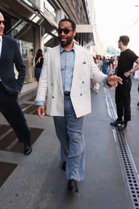IPA85954276 - Milan, Milan Fashion Week Menswear Spring Summer 2027 - Men s Fashion, Spring Summer 2027 - Giorgio Armani Fashion Show - Guests arriving. Pictured: Chiwetel Ejiofor (British actor and star of the film *Backrooms*)  Copyright: xAlessandroxBremecx xx 85954276