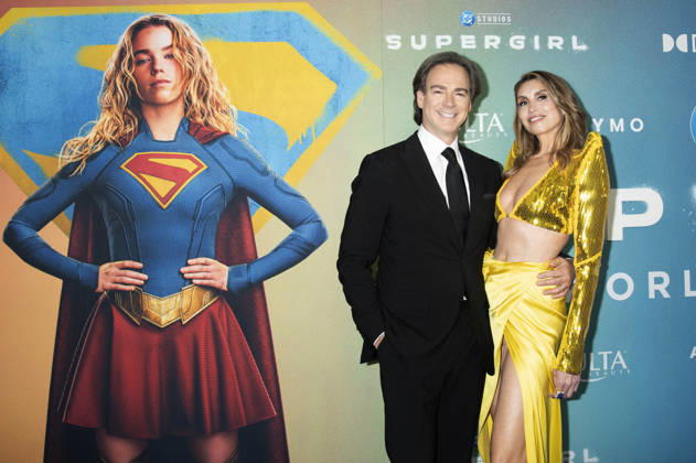 Peter Safran mit Ehefrau Natalia Safran bei der Weltpremiere des Kinofilms Supergirl an der Brooklyn Academy of Music. New York, 22.06.2026