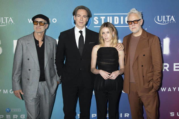 Craig Gillespie, Peter Safran, Milly Alcock und James Gunn bei der Weltpremiere des Kinofilms Supergirl an der Brooklyn Academy of Music. New York, 22.06.2026