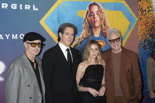 Craig Gillespie, Peter Safran, Milly Alcock und James Gunn bei der Weltpremiere des Kinofilms Supergirl an der Brooklyn Academy of Music. New York, 22.06.2026