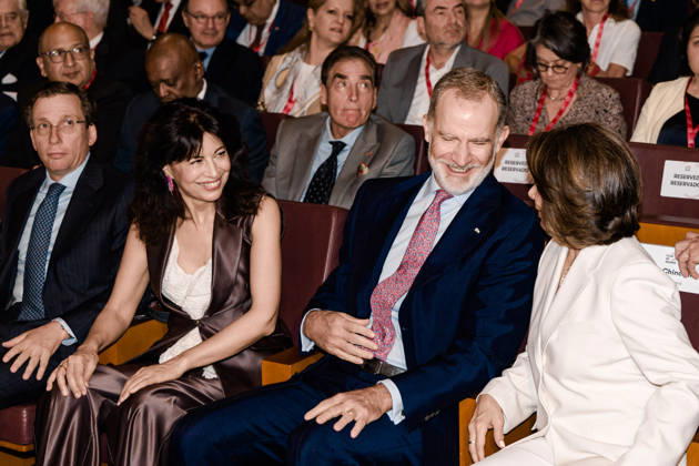 The King Presides Over the Club de Madrid’s Annual Policy Dialogue i d The mayor of Madrid, José Luis Martínez Almeida, the Minister of Equality, Ana Redondo, and King Felipe VI during the Club de Madrid’s 2026 Annual Policy Dialogue at the Palacio de Cibeles, on June 23, 2026, in Madrid, Spain. King Felipe VI presides over the Club of Madrid’s Annual Policy Dialogue on governance and the provision of global public goods in a fragmented world, coinciding with the 25th anniversary of the organization’s founding conference. The event brings together former democratic heads of state and government, experts, and influential stakeholders to address some of the most pressing challenges facing democracy and international cooperation. JUNE 23, 202 Copyright: xCarlosxLujanx 7616529