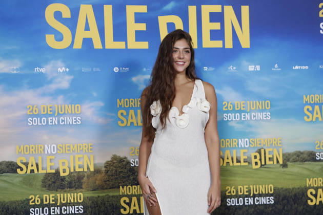June 23, 2026, Madrid, Madrid, Spain: Spanish actress CARMEN ARRUFAT poses for the media during the photocall for the presentation of the movie Morir no siempre sale bien held at Leclab Madrid. Directed by Claudia Pinto the black comedy film tells the story of two families from different social backgrounds forced to interact after the kidnapping of a corpse. The cinematic project explores social differences through irony and empathy offering a critical portrait of modern society. Madrid Spain  - ZUMAo127 20260623_zep_o127_009 Copyright: xHugoxOrtunox