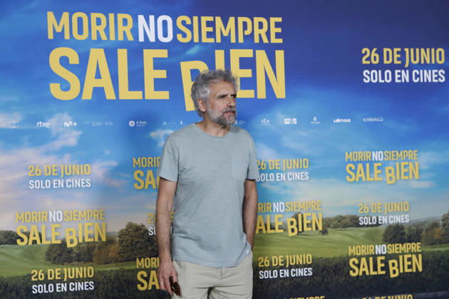 June 23, 2026, Madrid, Madrid, Spain: Spanish actor PAU DURA poses for the media during the photocall for the presentation of the movie Morir no siempre sale bien held at Leclab Madrid. Directed by Claudia Pinto the black comedy film tells the story of two families from different social backgrounds forced to interact after the kidnapping of a corpse. The cinematic project explores social differences through irony and empathy offering a critical portrait of modern society. Madrid Spain  - ZUMAo127 20260623_zep_o127_034 Copyright: xHugoxOrtunox