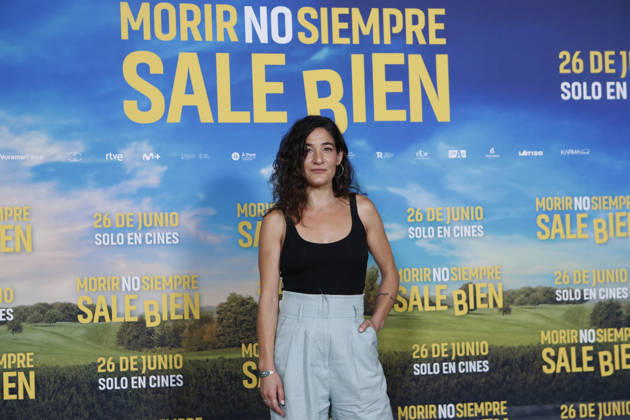 June 23, 2026, Madrid, Madrid, Spain: Spanish actress TAMARA CASELLAS poses for the media during the photocall for the presentation of the movie Morir no siempre sale bien held at Leclab Madrid. Directed by Claudia Pinto the black comedy film tells the story of two families from different social backgrounds forced to interact after the kidnapping of a corpse. The cinematic project explores social differences through irony and empathy offering a critical portrait of modern society. Madrid Spain  - ZUMAo127 20260623_zep_o127_043 Copyright: xHugoxOrtunox