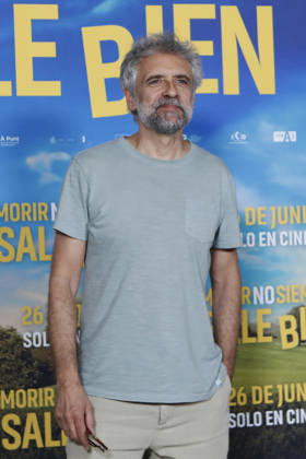 June 23, 2026, Madrid, Madrid, Spain: Spanish actor PAU DURA poses for the media during the photocall for the presentation of the movie Morir no siempre sale bien held at Leclab Madrid. Directed by Claudia Pinto the black comedy film tells the story of two families from different social backgrounds forced to interact after the kidnapping of a corpse. The cinematic project explores social differences through irony and empathy offering a critical portrait of modern society. Madrid Spain  - ZUMAo127 20260623_zep_o127_030 Copyright: xHugoxOrtunox