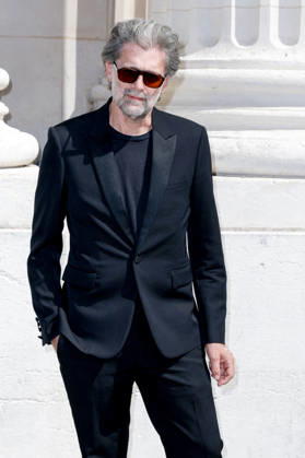 Chris Colls arrives at the Saint Laurent Ready-to-Wear Mens Spring Summer 2027 fashion show during Paris Fashion Week at the Bourse de Commerce Pinault Collection in Paris, France, on June 23, 2026. Olivier Borde Bestimage Celebrities await the Saint Laurent Men’s Spring Summer 2027 show as part of Paris Fashion Week on June 23, 2026, in Paris, France. Paris, France,detected_source_language  Copyright: xOLIVIERxBORDEx xBESTIMAGExOLIVIERxBORDEx xBESTIMAGEx