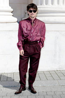 Julien De Saint Jean arrives at the Saint Laurent Ready-to-Wear Men’s Spring Summer 2027 fashion show during Paris Fashion Week at the Bourse de Commerce Pinault Collection in Paris, France, on June 23, 2026. Olivier Borde, Bestimage. Celebrities await the Saint Laurent Men’s Spring Summer 2027 show as part of Paris Fashion Week on June 23, 2026, in Paris, France. Paris, France,detected_source_language  Copyright: xOLIVIERxBORDEx xBESTIMAGExOLIVIERxBORDEx xBESTIMAGEx