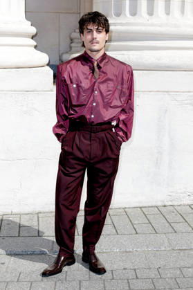 Julien De Saint Jean arrives at the Saint Laurent Ready-to-Wear Men’s Spring Summer 2027 fashion show during Paris Fashion Week at the Bourse de Commerce Pinault Collection in Paris, France, on June 23, 2026. Olivier Borde, Bestimage. Celebrities await the Saint Laurent Men’s Spring Summer 2027 show as part of Paris Fashion Week on June 23, 2026, in Paris, France. Paris, France,detected_source_language  Copyright: xOLIVIERxBORDEx xBESTIMAGExOLIVIERxBORDEx xBESTIMAGEx