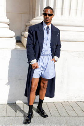 Keith Powers at the end of the second Saint Laurent Ready-to-Wear Men’s Spring Summer 2027 fashion show during Paris Fashion Week at the Bourse de Commerce Pinault Collection in Paris, France, on June 23, 2026. Olivier Borde, Bestimage. Celebrities await the Saint Laurent Men’s Spring Summer 2027 show as part of Paris Fashion Week on June 23, 2026, in Paris, France. Paris, France,detected_source_language  Copyright: xOLIVIERxBORDEx xBESTIMAGExOLIVIERxBORDEx xBESTIMAGEx