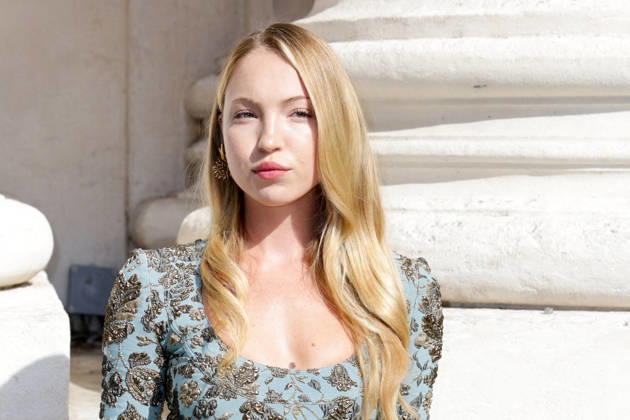 Lila Moss arrives at the second Saint Laurent Ready-to-Wear Men’s Spring Summer 2027 fashion show during Paris Fashion Week at the Bourse de Commerce Pinault Collection in Paris, France, on June 23, 2026. Olivier Borde Bestimage Celebrities await the Saint Laurent Men’s Spring Summer 2027 show as part of Paris Fashion Week on June 23, 2026, in Paris, France. Paris, France,detected_source_language  Copyright: xOLIVIERxBORDEx xBESTIMAGExOLIVIERxBORDEx xBESTIMAGEx