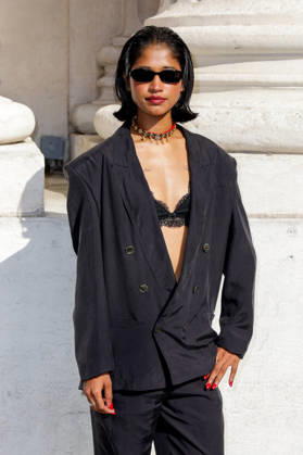 Urmila Pabale arrives at the second Saint Laurent Ready-to-Wear Mens Spring Summer 2027 fashion show during Paris Fashion Week at the Bourse de Commerce Pinault Collection in Paris, France, on June 23, 2026. Olivier Borde, Bestimage. Celebrities await the Saint Laurent Men’s Spring Summer 2027 show as part of Paris Fashion Week on June 23, 2026, in Paris, France. Paris, France,detected_source_language  Copyright: xOLIVIERxBORDEx xBESTIMAGExOLIVIERxBORDEx xBESTIMAGEx