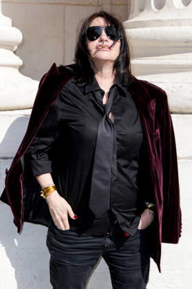Béatrice Dalle arrives at the second Saint Laurent Ready-to-Wear Men’s Spring Summer 2027 fashion show during Paris Fashion Week at the Bourse de Commerce Pinault Collection in Paris, France, on June 23, 2026. Olivier Borde, Bestimage. Celebrities await the Saint Laurent Men’s Spring Summer 2027 show as part of Paris Fashion Week on June 23, 2026, in Paris, France. Paris, France,detected_source_language  Copyright: xOLIVIERxBORDEx xBESTIMAGExOLIVIERxBORDEx xBESTIMAGEx