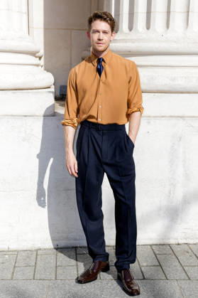 Joe Alwyn arrives at the second Saint Laurent Ready-to-Wear Men’s Spring Summer 2027 fashion show during Paris Fashion Week at the Bourse de Commerce Pinault Collection in Paris, France, on June 23, 2026. Olivier Borde, Bestimage. Celebrities await the Saint Laurent Men’s Spring Summer 2027 show as part of Paris Fashion Week on June 23, 2026, in Paris, France. Paris, France,detected_source_language  Copyright: xOLIVIERxBORDEx xBESTIMAGExOLIVIERxBORDEx xBESTIMAGEx
