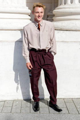 Ben Hardy at the end of the second Saint Laurent Ready-to-Wear Men’s Spring Summer 2027 fashion show during Paris Fashion Week at the Bourse de Commerce Pinault Collection in Paris, France, on June 23, 2026. Olivier Borde, Bestimage. Celebrities await the Saint Laurent Men’s Spring Summer 2027 show as part of Paris Fashion Week on June 23, 2026, in Paris, France. Paris, France,detected_source_language  Copyright: xOLIVIERxBORDEx xBESTIMAGExOLIVIERxBORDEx xBESTIMAGEx