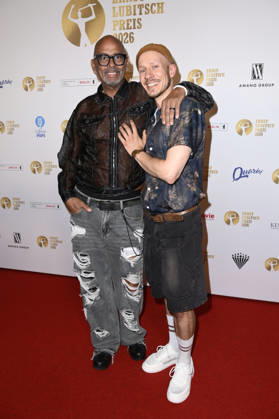 Pierre Sanoussi-Bliss und Leon Ullrich bei der 68. Verleihung vom Ernst-Lubitsch-Preis 2026 im Kino Babylon. Berlin, 23.06.2026