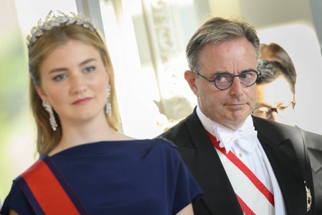 State Visit of the Emperor and the Empress of Japan to Belgium BRUSSELS, BELGIUM - JUNE 23 : Princess Elisabeth and Bart De Wever, (N-VA) Prime Minister of Federal Government pictured during the State Banquet at Laeken Castle during the State Visit of the Emperor and Empress of Japan to Belgium, on June 23, 2026 in Brussels, Belgium, 23 06 2026 Brussels Belgium  Copyright: xPhilipxReynaersx