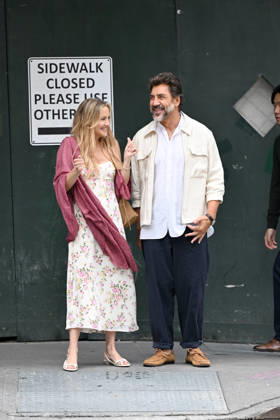 Kate Hudson and Javier Bardem spotted filming Amazon MGM Studios romantic comedy Hello & Paris in New York City Featuring: Kate Hudson, Javier Bardem Where: New York City, New York, United States When: 23 Jun 2026 Credit: Elder Ordonez INSTARimages EDITORIAL USE ONLY. NOT FOR USE BY NEWSPAPERS BASED IN THE UK. Copyright: xx instar55797369