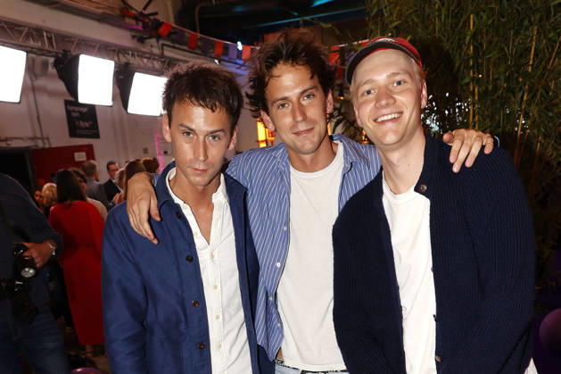 Emil Belton, Oskar Belton und Bruno Alexander beim Moin Mittsommer Event der Filmfoerderung von Hamburg und Schleswig-Holstein am 23.06.2026 in Hamburg Emil Belton, Oskar Belton and Bruno Alexander attend the Moin Mittsommer event at Kampnagel on June 23, 2026 in Hamburg, Germany Moin Mittsommer Event in Hamburg