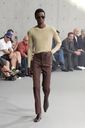(260623) -- PARIS, June 23, 2026 -- A model presents a creation from the menswear Spring Summer 2027 collections by Saint Laurent during the Men Paris Fashion Week, in Paris, France, on June 23, 2026. (MeetEurope Handout via Xinhua) FRANCE-PARIS-MEN FASHION WEEK-YSL WuxHuiwo 