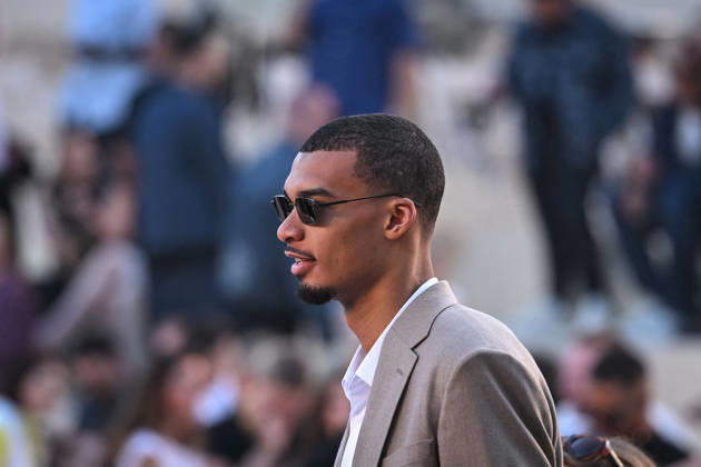 PFW - Louis Vuitton Runway in Paris FA French basketball player Victor Wembanyama attends the Spring Summer 2027 collection by US designer Pharrell Williams for Louis Vuitton during the Paris Fashion Week, on June 23, 2026. Photo by Firas Abdullah ABACAPRESS.COM Paris Ile-de-France France  Copyright: xAbdullahxFiras ABACAx