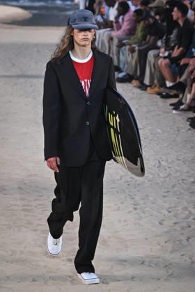 PFW - Louis Vuitton Runway in Paris FA A model walks the runway the Spring Summer 2027 collection by US designer Pharrell Williams for Louis Vuitton during the Paris Fashion Week, on June 23, 2026. Photo by Firas Abdullah ABACAPRESS.COM Paris Ile-de-France France  Copyright: xAbdullahxFiras ABACAx