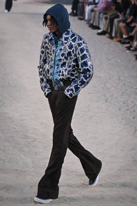 PFW - Louis Vuitton Runway in Paris FA A model walks the runway the Spring Summer 2027 collection by US designer Pharrell Williams for Louis Vuitton during the Paris Fashion Week, on June 23, 2026. Photo by Firas Abdullah ABACAPRESS.COM Paris Ile-de-France France  Copyright: xAbdullahxFiras ABACAx