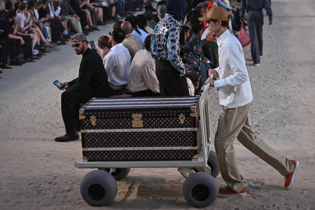PFW - Louis Vuitton Runway in Paris FA A model walks the runway the Spring Summer 2027 collection by US designer Pharrell Williams for Louis Vuitton during the Paris Fashion Week, on June 23, 2026. Photo by Firas Abdullah ABACAPRESS.COM Paris Ile-de-France France  Copyright: xAbdullahxFiras ABACAx