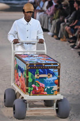 PFW - Louis Vuitton Runway in Paris FA A model walks the runway the Spring Summer 2027 collection by US designer Pharrell Williams for Louis Vuitton during the Paris Fashion Week, on June 23, 2026. Photo by Firas Abdullah ABACAPRESS.COM Paris Ile-de-France France  Copyright: xAbdullahxFiras ABACAx