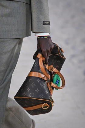 PFW - Louis Vuitton Runway in Paris FA A model walks the runway the Spring Summer 2027 collection by US designer Pharrell Williams for Louis Vuitton during the Paris Fashion Week, on June 23, 2026. Photo by Firas Abdullah ABACAPRESS.COM Paris Ile-de-France France  Copyright: xAbdullahxFiras ABACAx