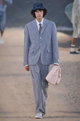 PFW - Louis Vuitton Runway in Paris FA A model walks the runway the Spring Summer 2027 collection by US designer Pharrell Williams for Louis Vuitton during the Paris Fashion Week, on June 23, 2026. Photo by Firas Abdullah ABACAPRESS.COM Paris Ile-de-France France  Copyright: xAbdullahxFiras ABACAx