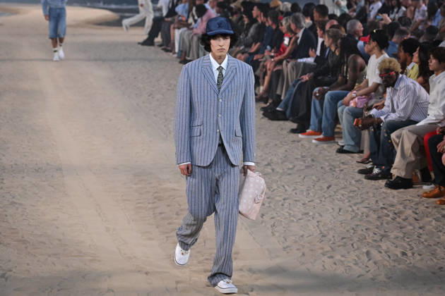 PFW - Louis Vuitton Runway in Paris FA A model walks the runway the Spring Summer 2027 collection by US designer Pharrell Williams for Louis Vuitton during the Paris Fashion Week, on June 23, 2026. Photo by Firas Abdullah ABACAPRESS.COM Paris Ile-de-France France  Copyright: xAbdullahxFiras ABACAx